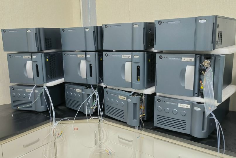 二手液相色谱仪到货，大量waters2695液相色谱仪，waters UPLC